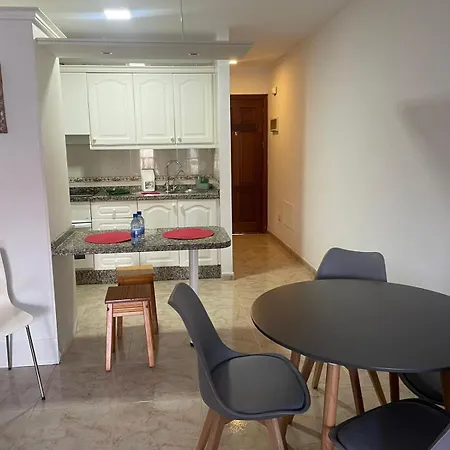 Ola 117, 2 Bedrooms, Parking *